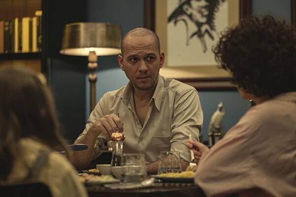 Öner Erkan - Dvojí život jedné rodiny - Epizoda 1 - Z filmu