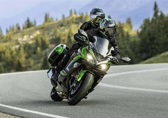 Kawasaki Ninja 1100 SX SE skladem záruka 4 roky (NOVÁ, 2025), 394.900 Kč