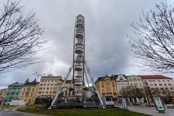 OBRAZEM: Opuštěné centrum Ostravy, na Masarykově náměstí zůstaly jen tři stánky