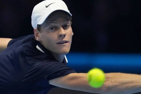 Tenis: Jannik Sinner sa stal víťazom Turnaja majstrov, zdolal Fritza | SPORTNET