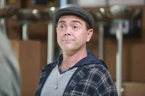 Brooklyn 99 - Laskavost - Z filmu - Joe Lo Truglio