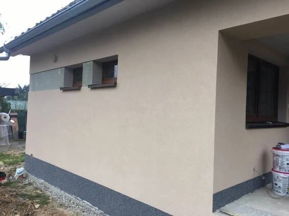 Obrázek 2 pro referenci Realizace fasády RD grafitovým polystyrenem Třtice | STAVBA 181031