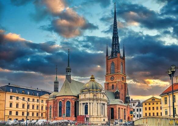 Stockholm a jeho památky: barevné domy v Gamla stan i pohřebiště švédských králů | Cestovinky