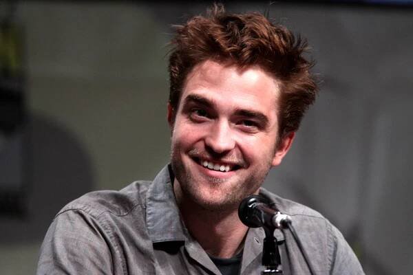 Upír z Twilight ságy Robert Pattinson má přítelkyni: Vztah tajil čtyři roky!
