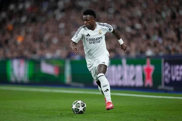 Online: Real Madrid - Manchester City: Liga majstrov LIVE (play-off) | SPORTNET