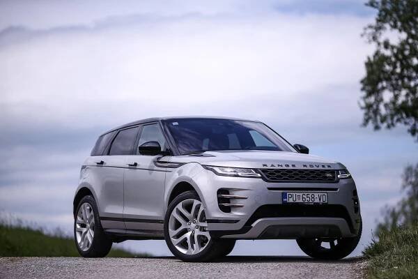 Jaguar Land Rover unveils NEW Range Rover logo months after backlash over ‘woke’ rebrand...