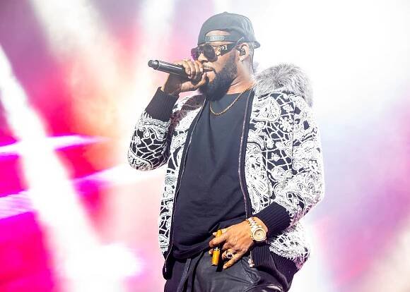Investigators Want People With Allegations Against R. Kelly to Come Forward