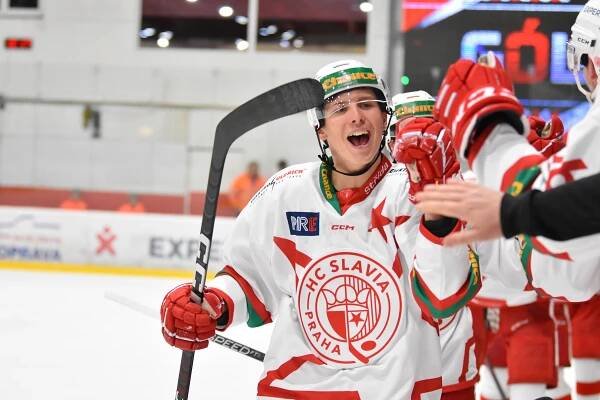 HC Slavia Praha | Chci být lépe silově připravený a dbát víc na detaily a taktiku, říká Maxim Havrda