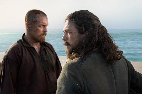 Toby Stephens, Luke Arnold - Pod černou vlajkou - Konec kapitána Flinta - Promo
