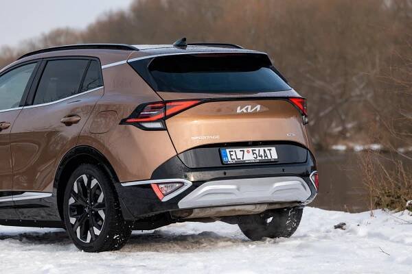 Hybridní Kia Sportage nabízí nízkou spotřebu, i když není pro každého
