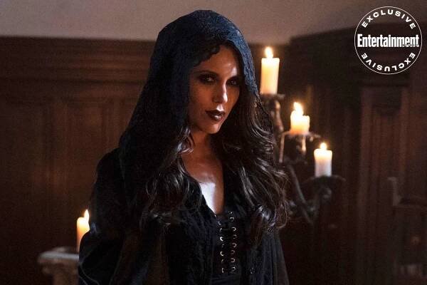 'Vampire Diaries' favorite Kayla Ewell to play vampiric 'Batwoman' villain Nocturna