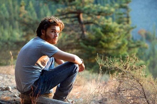 Útěk do divočiny - Z filmu - Emile Hirsch