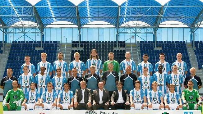 Nejnovější foto fotbalistů FK Mladá Boleslav přrd zahájením Gambrinus ligy. Horní řada – Václav Kalina, Tomáš Janíček, Vladimir Dimitrovski, Václav Procházka, Adrian Rolko, Jan Šeda, Petr Johana, Kerem Bulut, Tomáš Hrdlička, Ivo Táborský