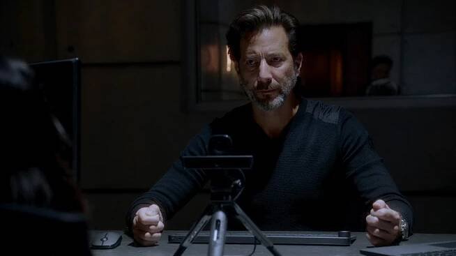 MacGyver - Right + Wrong + Both + Neither - Z filmu - Henry Ian Cusick