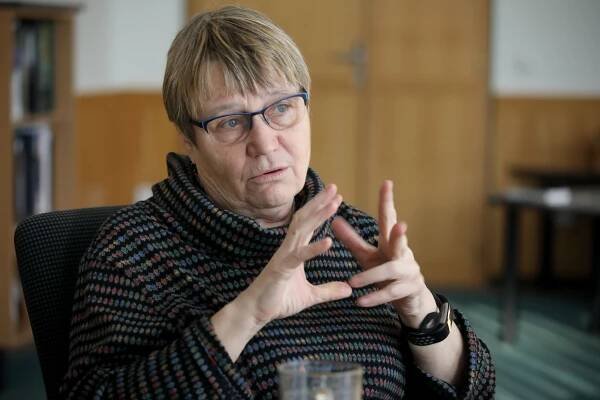 Šabatová: Ředitelka, která zakázala studentce šátek, mě nezajímá. Zajímá mě škola jako instituce