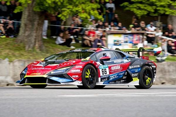 Další důležité stupně vítězů. Jiří Mičánek potvrdil v Náměsti svoji pozici v šampionátu Mičánek , Motorsport powered by