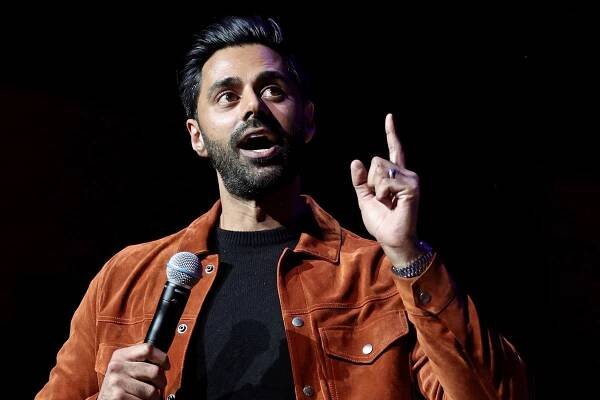 Hasan Minhaj Speaks With Elizabeth Warren in New Talk Show: Watch