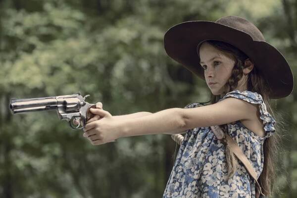 Cailey Fleming in Živí mrtví (2010)
