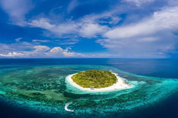 Mantigue Island, Camiguin island, Philippines