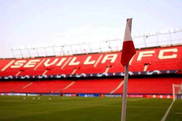 Barcelona, Villarreal & more to miss out as Sevilla close on striker deal - Get Spanish Football News