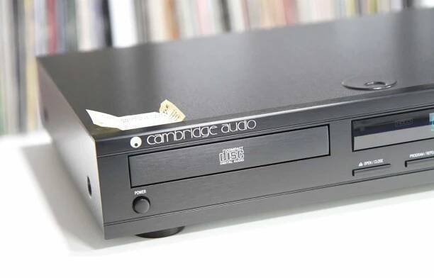 CD / SACD / DVD | CAMBRIDGE AUDIO D-300 SE | [HIFI] bazar.sk