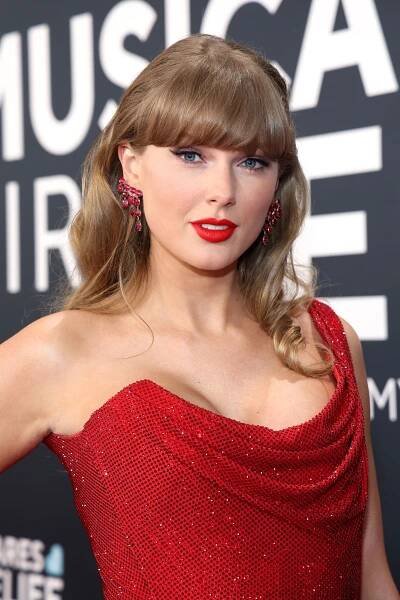 Taylor Swift’s $25 Million Beverly Hills Mansion Got an Unplanned Reno—Because of a Pet Snake