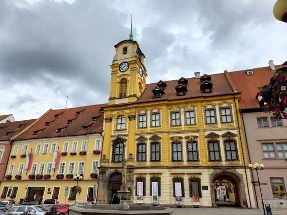 FOTO: Chebská knihovna přichystala letní pátračku pro děti i dospělé