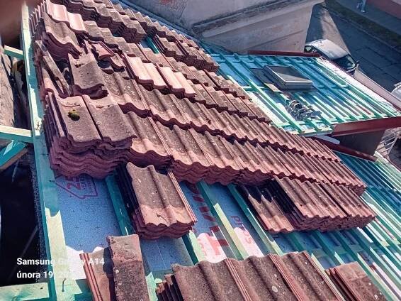 Roofman - Střechy a stavby na klíč| Rekonstrukce střechy RD Olomouc Tondach