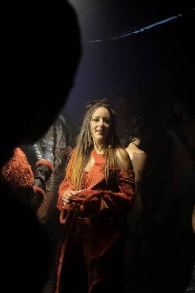 Behind the Scenes of SOS by Domiziana and Jasmin Wagner - KALTBLUT Magazine