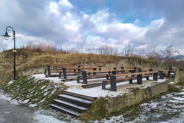 Bylnice - Hrad Brumov - Městský mobiliář STREETPARK