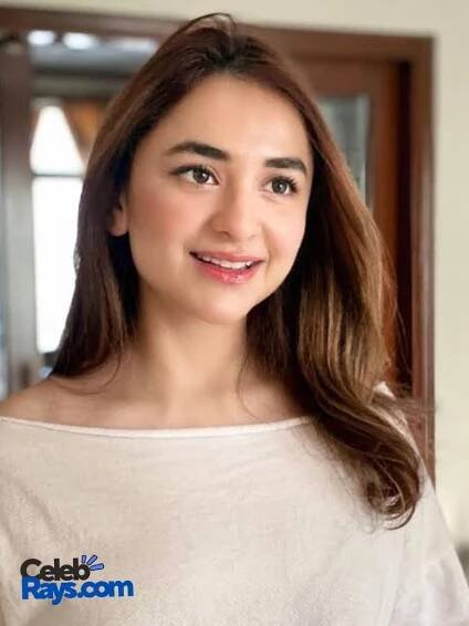 Yumna Zaidi social media
