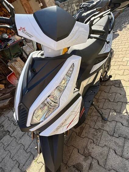 Prodám skútr Maxon  125 – skvělý stav