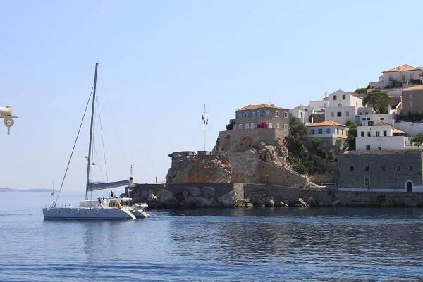 Hydra island | Saronic islands | Holidays in Hydra | Hotels Studios Guesthouses