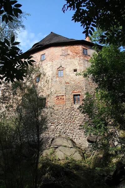 Hrad Vildštejn ve Skalné - akce, otevírací doba, vstupné, ubytování, foto, prohlídky, počasí