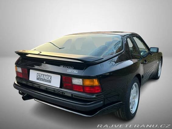 Porsche 944 S2