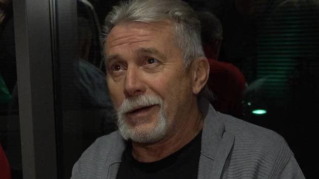 Vladimír Caldr. Rodiště je Dobev, trenér Pražák ho sundal z ledu