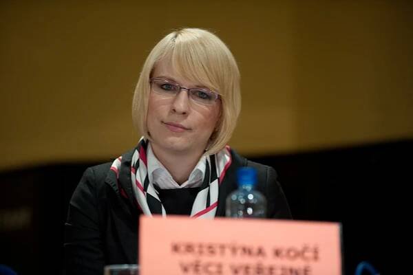VV podmiňují vstup do vlády dosazením Johna na post ministra vnitra