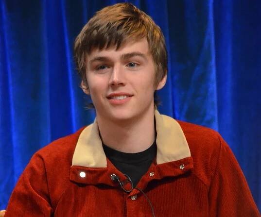 Miles Heizer Biography - Facts, Childhood, Family Life & Achievements