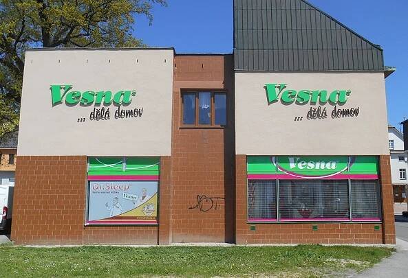 Reklamní polepy výloh, prodejen a kanceláří | Jirout.com