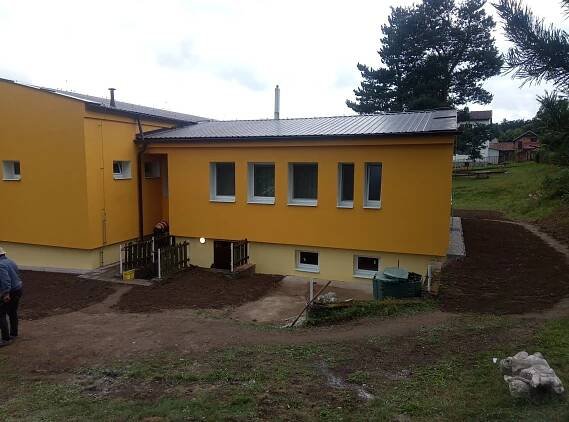 Zateplení fasády MŠ Nepomuk- Dvorec, 07-08/2021 | SENCO CHALOUPEK s.r.o.
