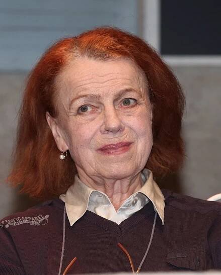 Iva Janžurová má již přes osmdesát let.