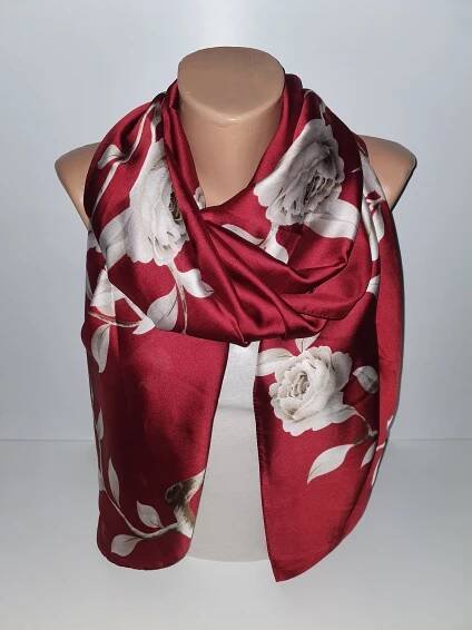Hedvábná šála z materiálu RAYON - Šátkomilky