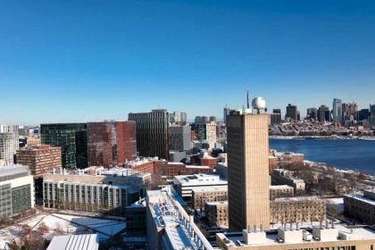 Faculty, staff, students to evaluate ways to decarbonize MIT's campus