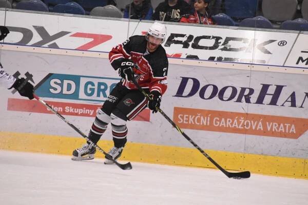 FOTO, VIDEO: Pirátům skončila sezona! Znojmo vyhrálo na severu 5:3
