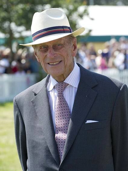Prince Philip leaves hospital, will recuperate at Windsor Castle