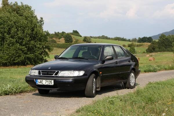 1997 Saab 900 NG Hatchback 2.0 benzín 96 kW