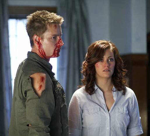 Smallville - Rukojmí - Z filmu - Justin Hartley, Cassidy Freeman