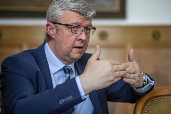 Opozice navrhla úpravy konsolidačního balíčku. Ministerstva je ale odmítla