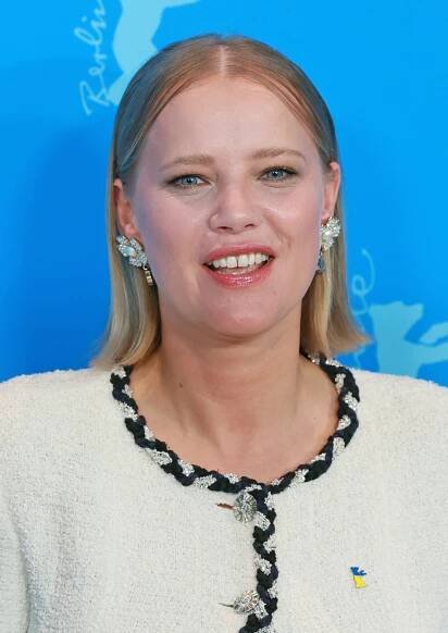 Soubor:Joanna Kulig at Berlinale 2023 (cropped).jpg – Wikipedie