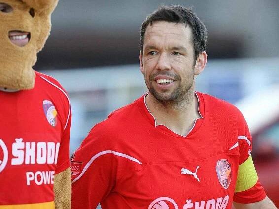 Střelec Plzně Pavel Horváth se raduje po vítězství proti Spartě.